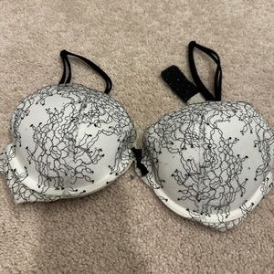 Victoria’s Secret bra
